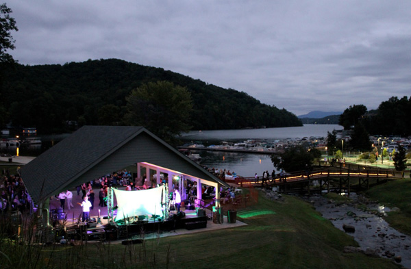 Dirty Dancing on Lake Lure - Deep South Magazine