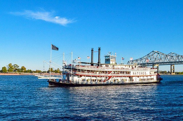 history of riverboats